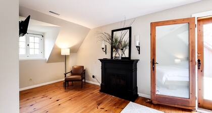 All inclusive summer rental with a private backyard oasis