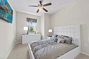 4 chambres, bureau, fer et planche à repasser, Wi-Fi gratuit