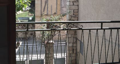 GĂźte de vacances 2 Ă 8 pers.
Maison Rénovée Dans Village Gersois