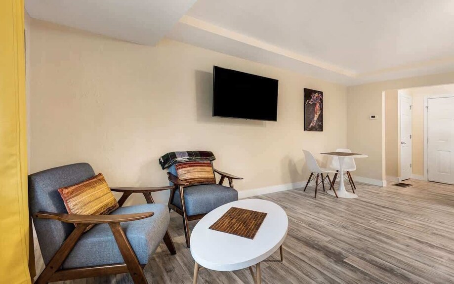 Pet Friendly Cottage On The River Near Downtown! - Bend