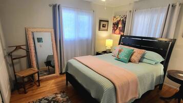 2 bedrooms, desk, iron/ironing board, free WiFi