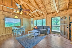 TV - Deck & Mogollon Rim Views: Secluded Payson Cabin (Payson)