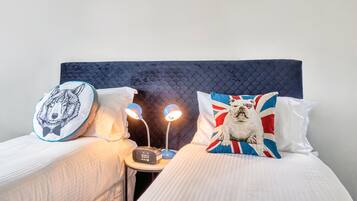 プレミアム ツインルーム | 1 室のベッドルーム、ミニバー、デスク、防音設備