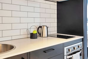Roomie Budget Studio | Eigene Küche