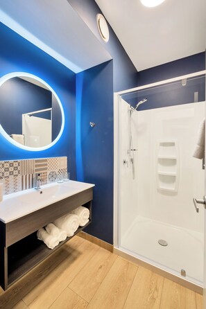 Shower, free toiletries, hair dryer, towels