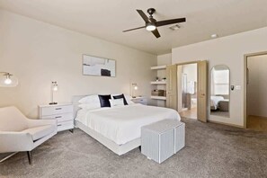 3 bedrooms, WiFi - Stylish & Comfy House with Backyard and Parking (Las Cruces)