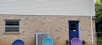 Private Basement Room Pet Friendly Fenced Yard