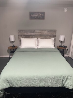 1 chambre, fer et planche à repasser, Wi-Fi gratuit, draps fournis