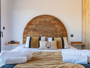 4 slaapkamers, een strijkplank/strijkijzer, reisbedje, wifi