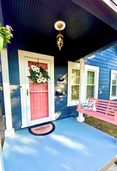Beautiful, Magnolia Haus....where indoor comfort and outdoor adventure collide!!