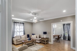 TV - Royal Cottage! (Jackson)