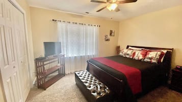 2 Schlafzimmer, Schreibtisch, Bügeleisen/Bügelbrett, kostenloses WLAN