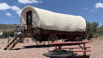 Glamping Wagon - No Restroom/No Shower | Free WiFi