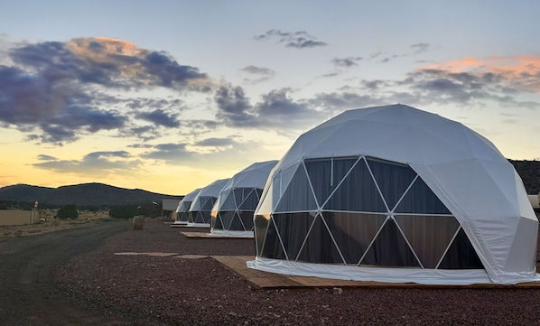 Exterior - Grand Canyon Glamping Resort (Meadview)