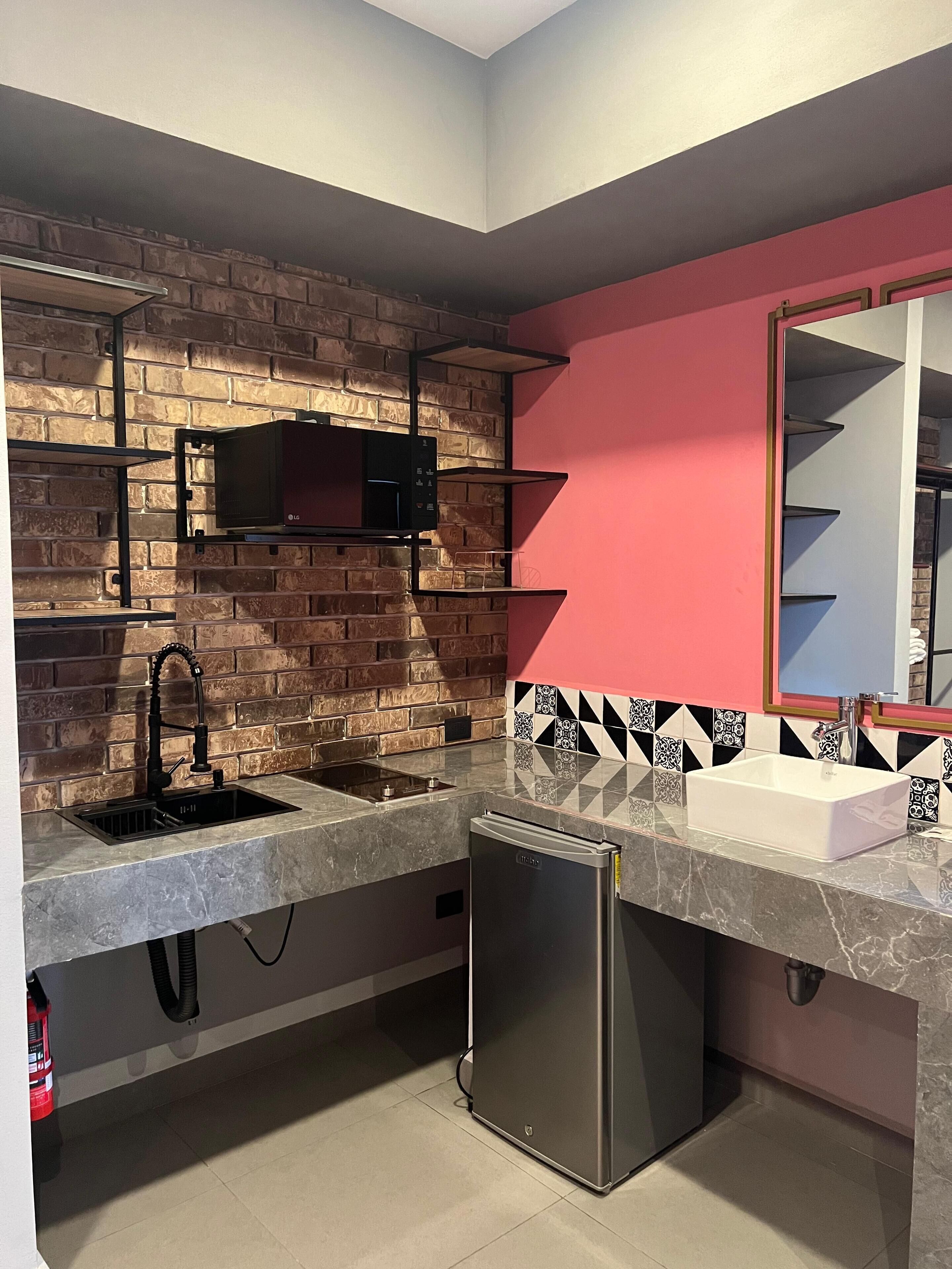 Foto - Estudios amueblados y equipados con cocineta en ubicación Céntrica MTY