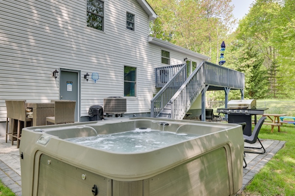 Pocono Summit Vacation Rental | 4BR | 3BA | Stairs Required | 2,300 Sq Ft