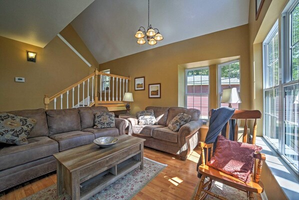 Téléviseur connecté, lecteur de DVD, livres, imprimante