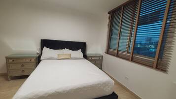 4 bedrooms, free WiFi, bed sheets