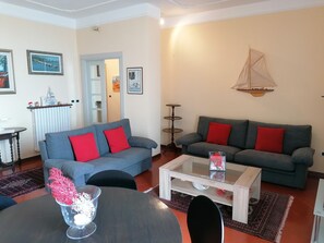 Basic Apartment, Private Bathroom (Casa Alice) | Lounge - Casa Alice (Alghero)