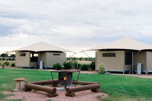 Exterior - Mitchell Grass Retreat (Longreach)