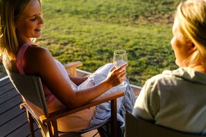 Egyptian cotton sheets, premium bedding, pillowtop beds - Mitchell Grass Retreat (Longreach)