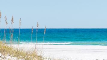 Beach nearby, sun-loungers, beach towels