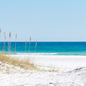 Beach nearby, sun-loungers, beach towels - Twickenham on 30A: Bright 2BR Gem Close to Beach, Pool, Events & Local Dining! (Inlet Beach)