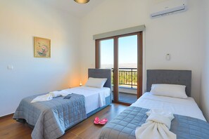 3 bedrooms, iron/ironing board, free WiFi, bed sheets - Villa Ernica: Holiday Villa To Rent, Pool, Views, WiFi, A/C (Meladeia)