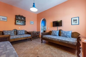 Apartment | Living area - Santorious Spacious Apartment (Santorini)