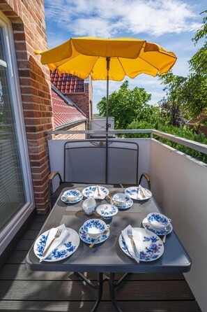 Outdoor dining - Wattperle - Wunderschöne Obergeschosswohnung in Greetsiel (Krummhörn)