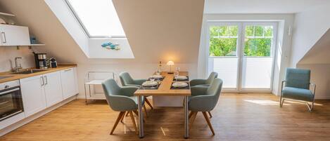 雪櫃、微波爐、焗爐、爐具