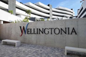 المنشأة من الخارج