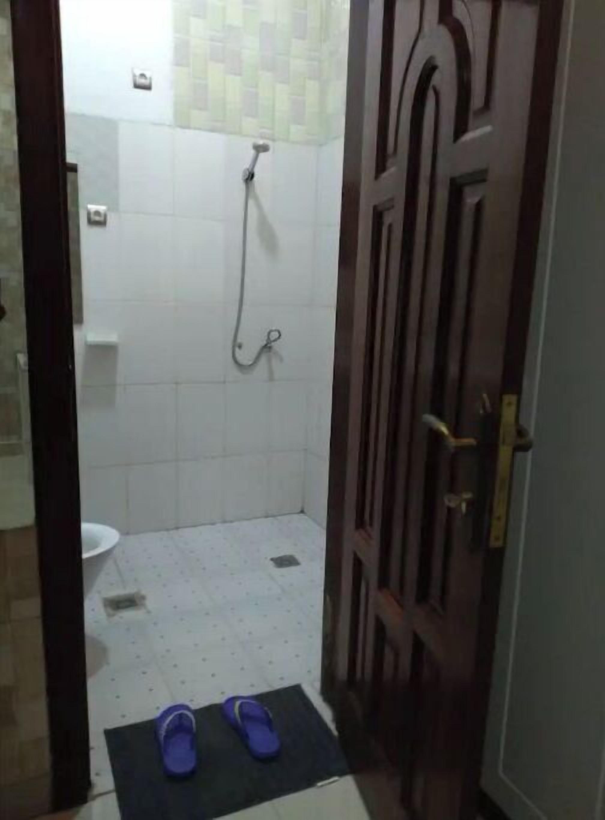 Bathtub