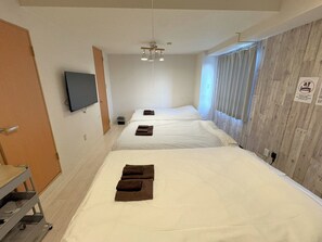 1 habitación, escritorio, tabla de planchar con plancha y wifi gratis 