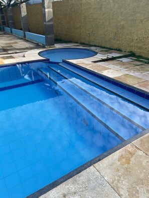 Udendørs pool