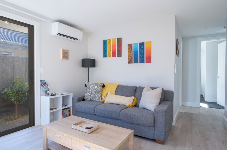 Modern, Sunny, Central - Motueka