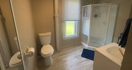 (F1) Convenient 3br Syracuse University apartment