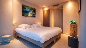 3 室のベッドルーム、セーフティボックス (室内)、アイロン / アイロン台、WiFi (無料)