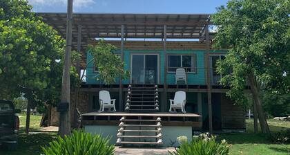 Ocean view home on canal w/dock in South Bimini