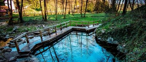 Een verwarmd zwembad