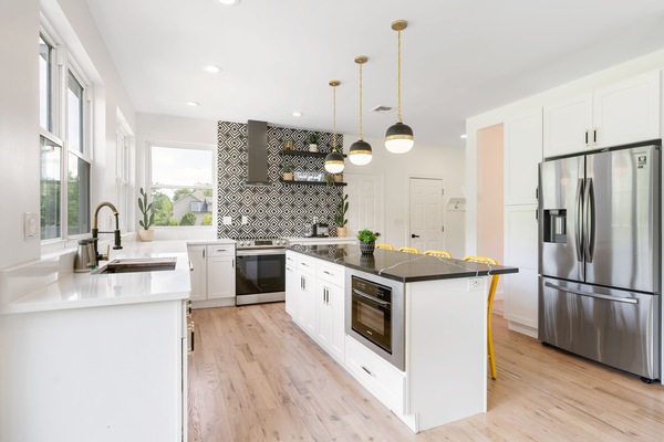 Refrigerador, microondas, horno, placa de cocina