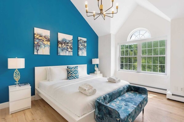5 bedrooms, iron/ironing board, free WiFi, bed sheets