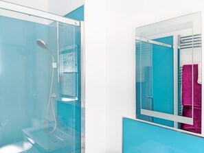 Badewanne, Haartrockner