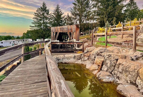 Mini-golf - Brushcreek Falls RV Resort (Princeton)