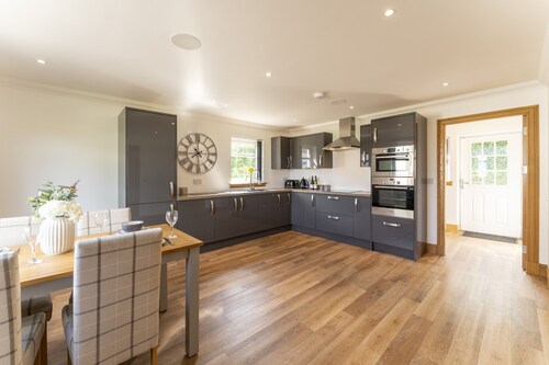 Higginsneuk -  a cottage that sleeps 4 guests  in 2 bedrooms