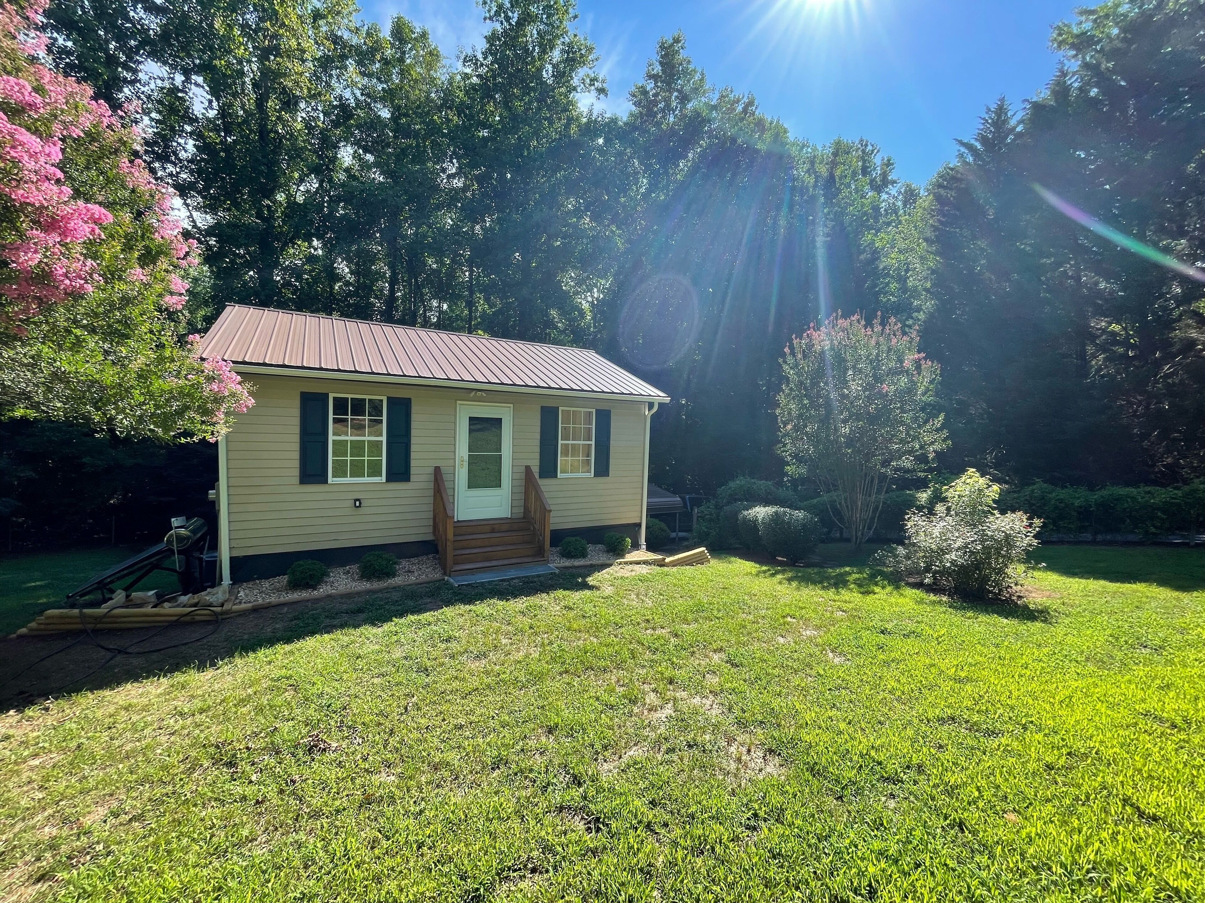 **NEW RENTAL** - Cozy Cabin on the River! - Family Fun & Outdoors