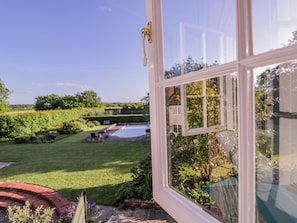 Cottage | Property grounds - Little Pontus (Canterbury)