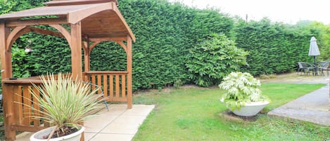 Cottage | Property grounds