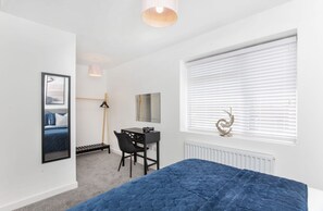 3 bedrooms, iron/ironing board, free WiFi