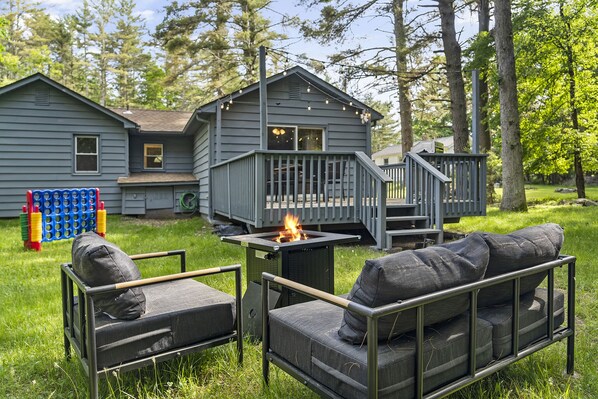 Terrace/patio - Retro Countryside Cabin | Cozy Upstate NY Private Retreat! (Eldred)